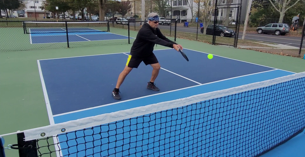 Pickleball-Beginner-Dinking